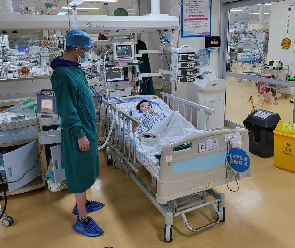 容城县跨省救护车出租公司