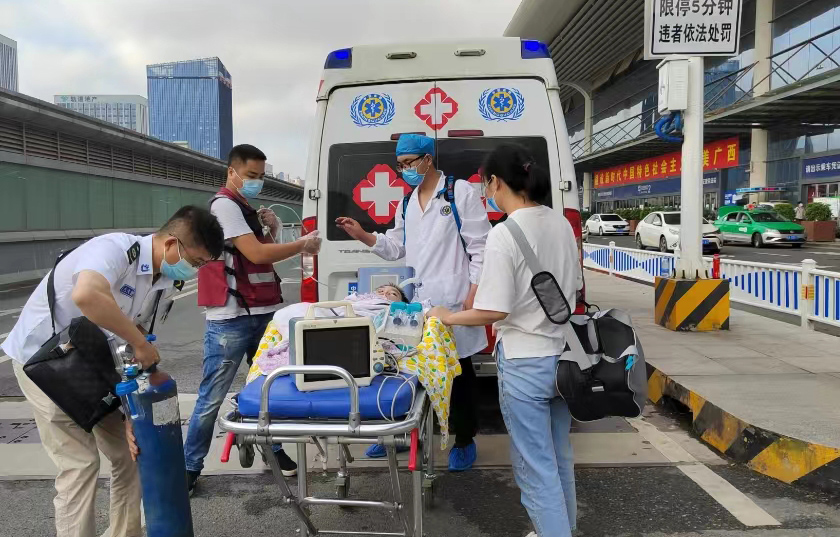 容城县救护车出租公司